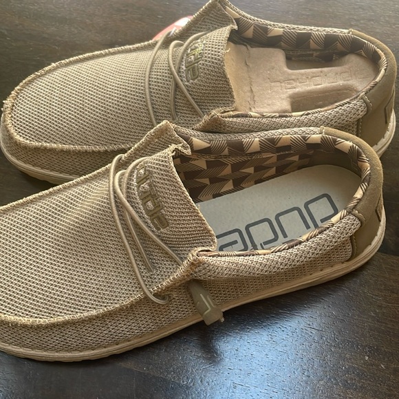 Brand new never worn hey dude wally Sox Beige - Picture 3 of 6